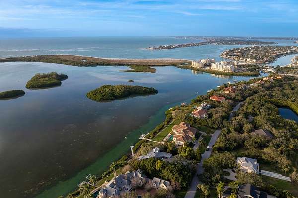 0.81 Acres of Residential Land for Sale in St. Petersburg, Florida