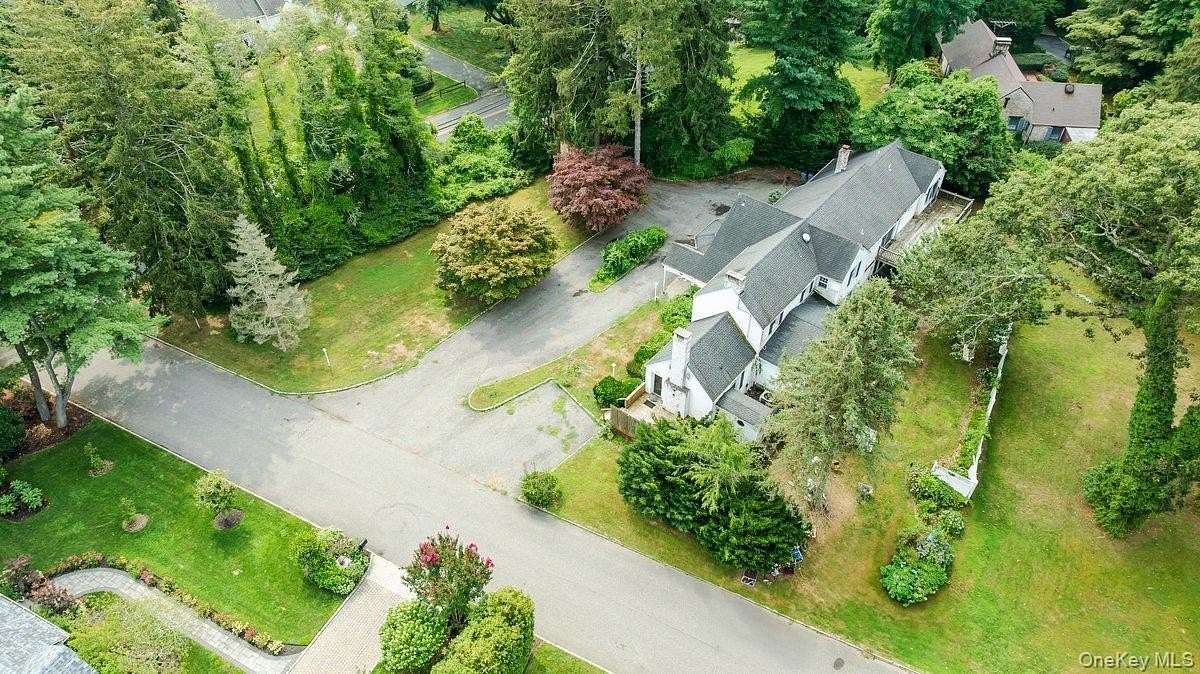 0.62 Acres of Residential Land for Sale in Huntington, New York