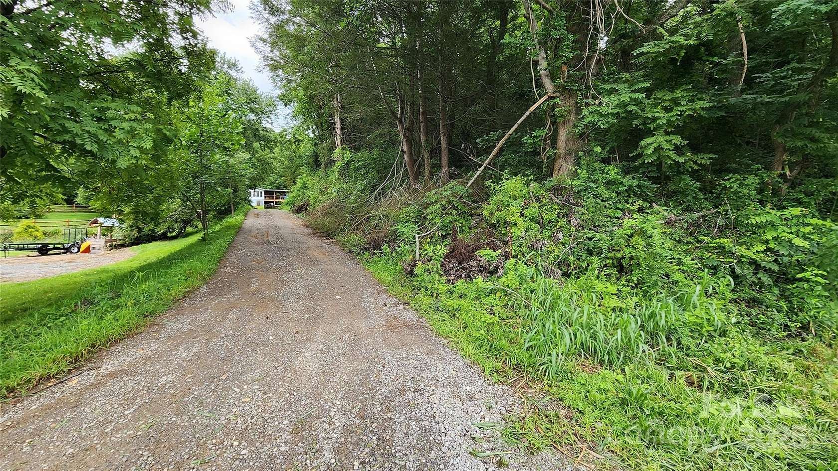 1 Acre of Residential Land for Sale in Waynesville, North Carolina