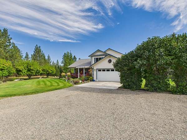 11 Acres of Recreational Land with Home for Sale in Republic, Washington