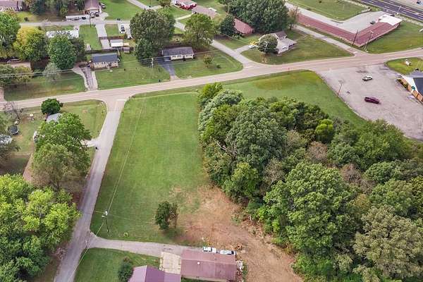 1.42 Acres of Residential Land for Sale in McKenzie, Tennessee