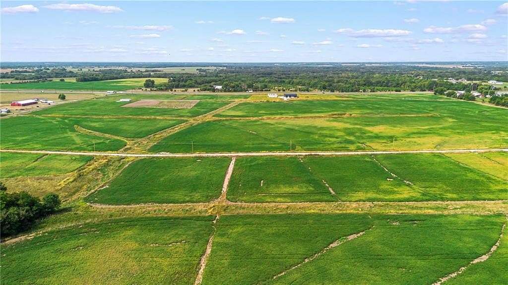 3 Acres of Residential Land for Sale in Sedalia, Missouri