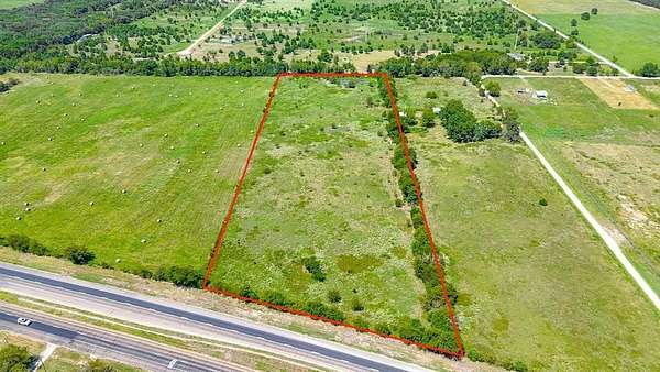 10 Acres of Land for Sale in Kerens, Texas