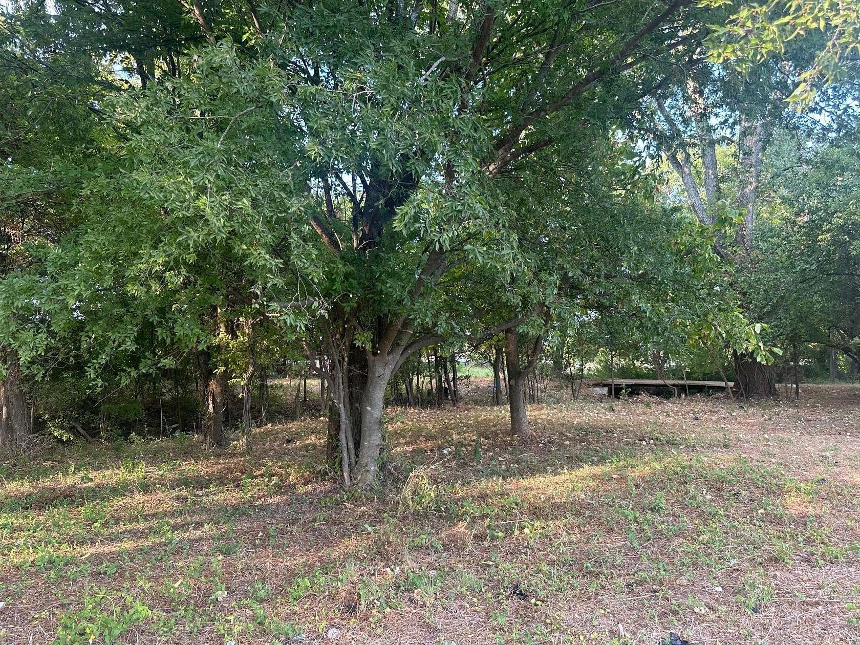 0.77 Acres of Commercial Land for Sale in Glenn Heights, Texas