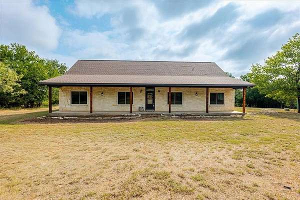 4 Acres of Residential Land with Home for Sale in Weatherford, Texas