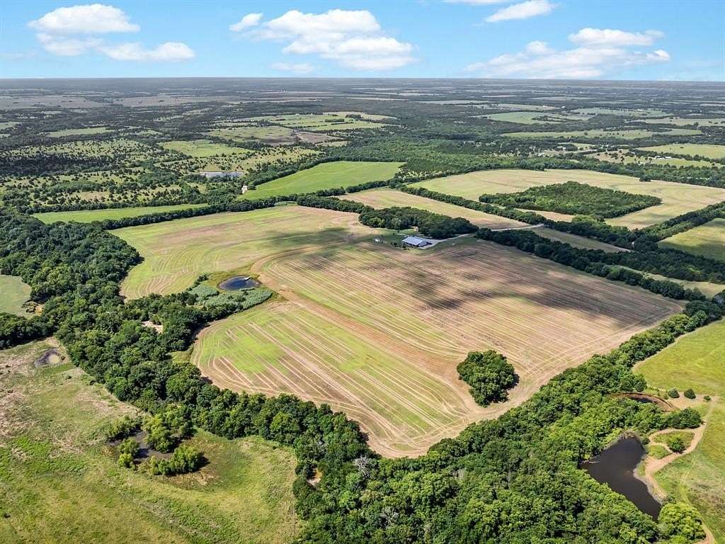 18 Acres of Recreational Land & Farm for Sale in Wolfe City, Texas