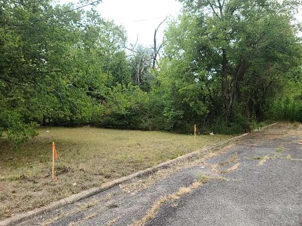 0.12 Acres of Residential Land for Sale in Commerce, Texas
