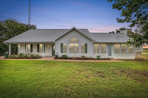 6.1 Acres of Land with Home for Sale in Waco, Texas