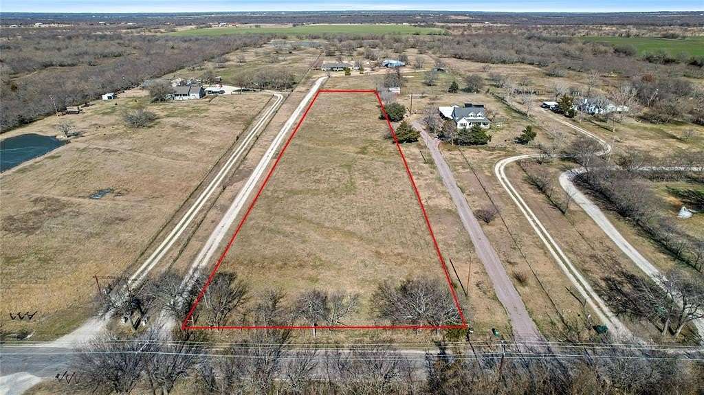 1.5 Acres of Land for Sale in Howe, Texas
