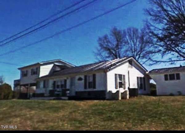 3 Acres of Residential Land with Home for Sale in Chuckey, Tennessee