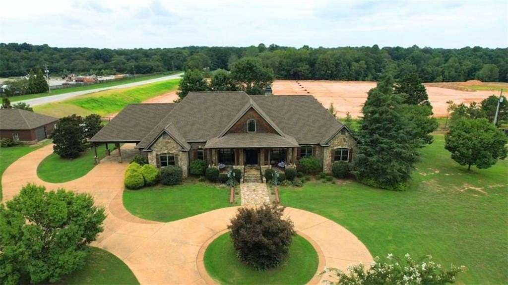 4.66 Acres of Improved Mixed-Use Land for Sale in Jefferson, Georgia