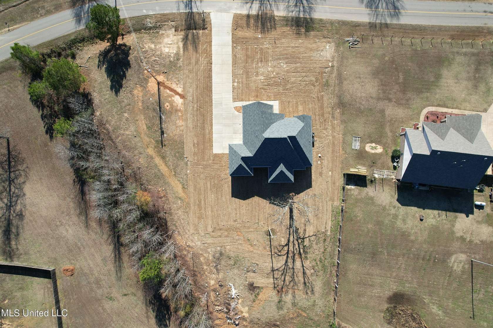 2.1 Acres of Residential Land with Home for Sale in Byhalia, Mississippi