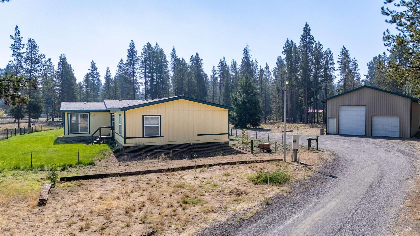 2 Acres of Residential Land with Home for Sale in La Pine, Oregon
