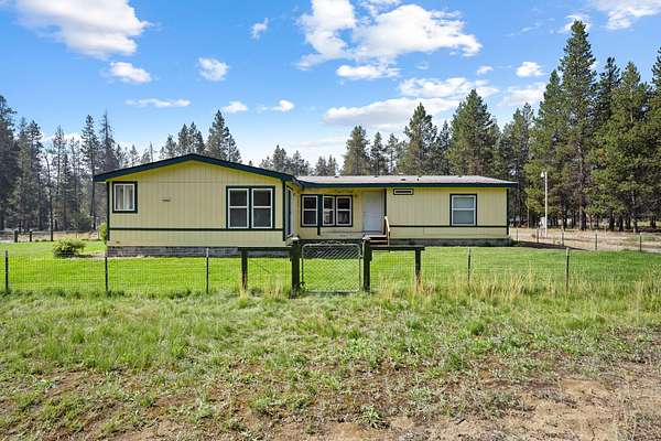 2 Acres of Land with Home for Sale in La Pine, Oregon