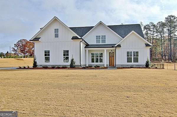 5 Acres of Residential Land with Home for Sale in Fayetteville, Georgia