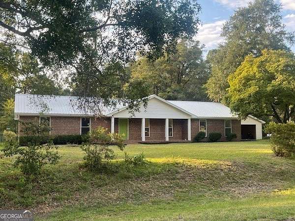 2.4 Acres of Residential Land with Home for Sale in Millen, Georgia
