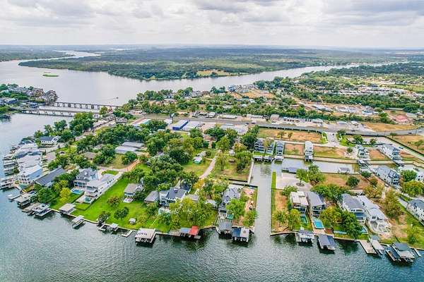 0.17 Acres of Residential Land for Sale in Kingsland, Texas