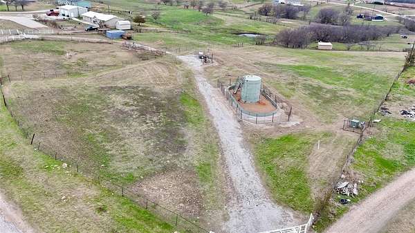 2 Acres of Land for Sale in Rhome, Texas