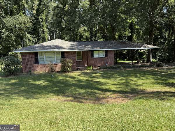 1.7 Acres of Residential Land with Home for Sale in Elberton, Georgia