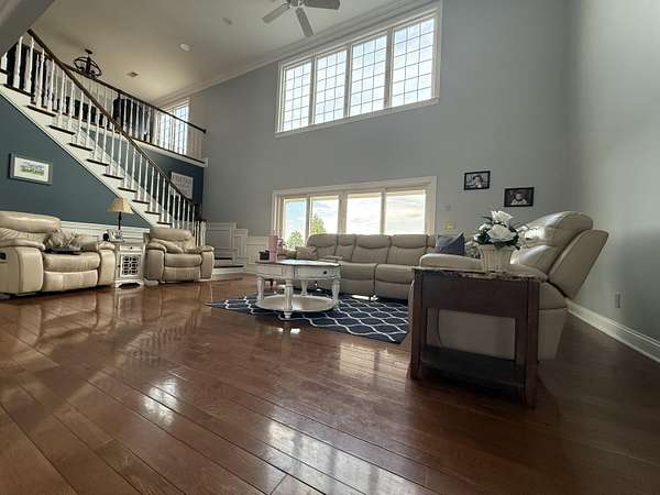 8.49 Acres of Residential Land with Home for Sale in Winchester, Kentucky