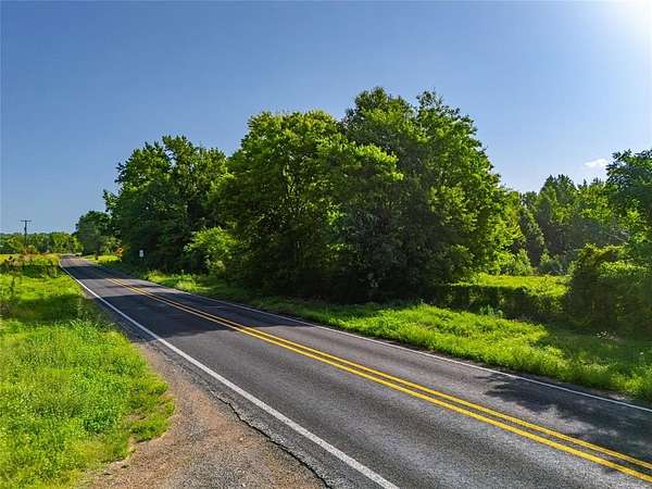 20 Acres of Recreational Land & Farm for Sale in Omaha, Texas