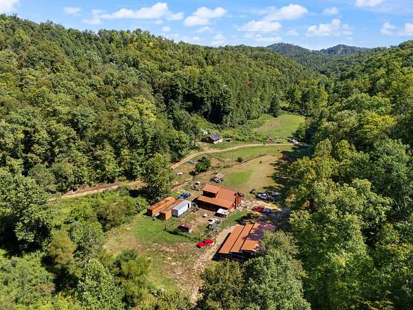 454 Acres of Land with Home for Sale in Sextons Creek, Kentucky