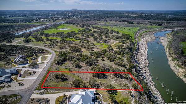 1.17 Acres of Residential Land for Sale in Spring Branch, Texas