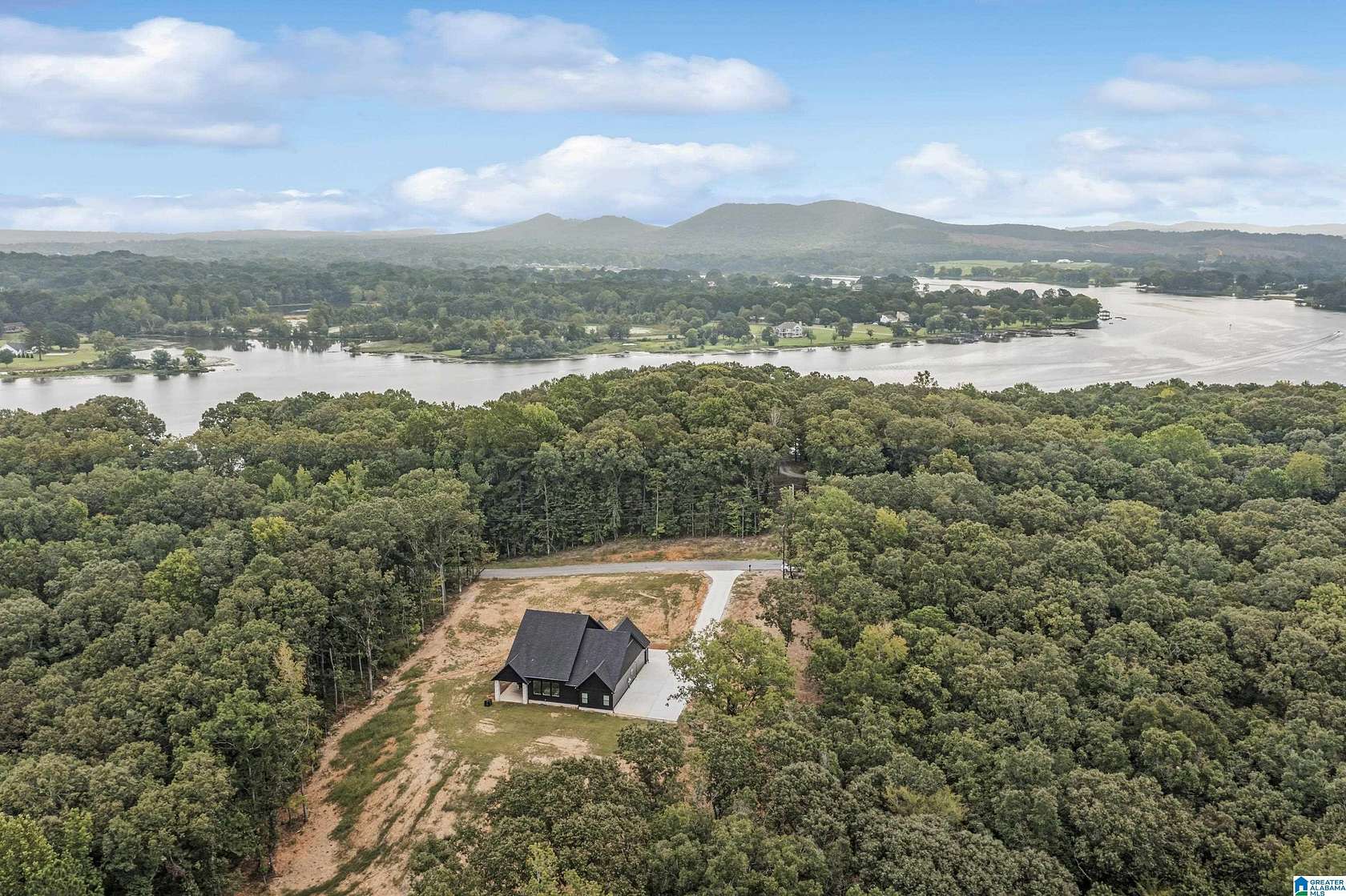 3.32 Acres of Residential Land with Home for Sale in Sylacauga, Alabama