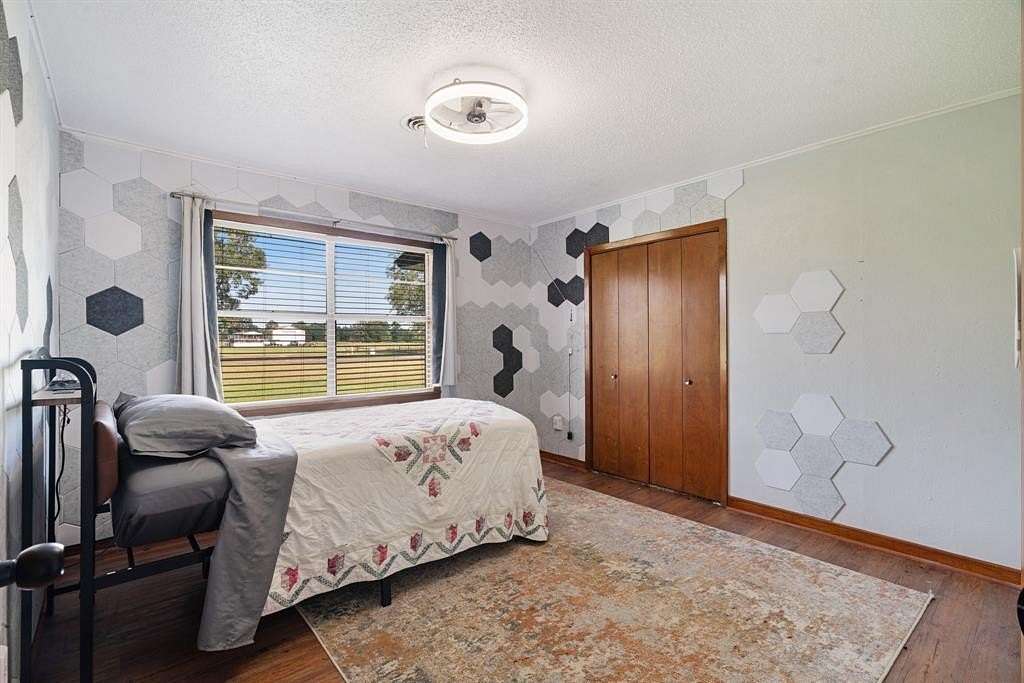 15 Acres of Land with Home for Sale in De Kalb, Texas