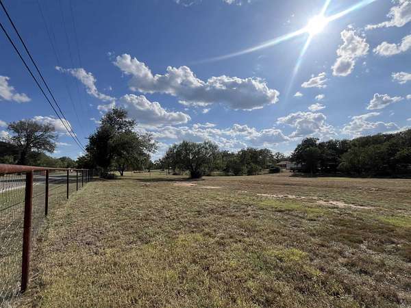 1 Acre of Land for Sale in Burnet, Texas