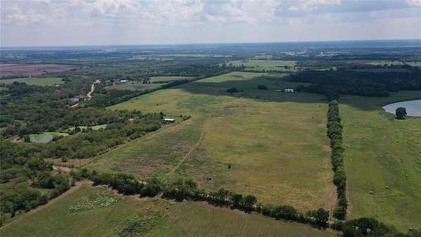 126 Acres of Land for Sale in Honey Grove, Texas