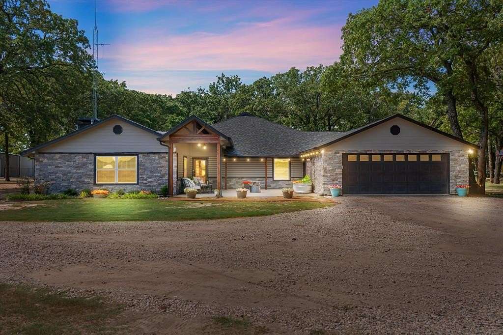 48.3 Acres of Land with Home for Sale in Kemp, Texas