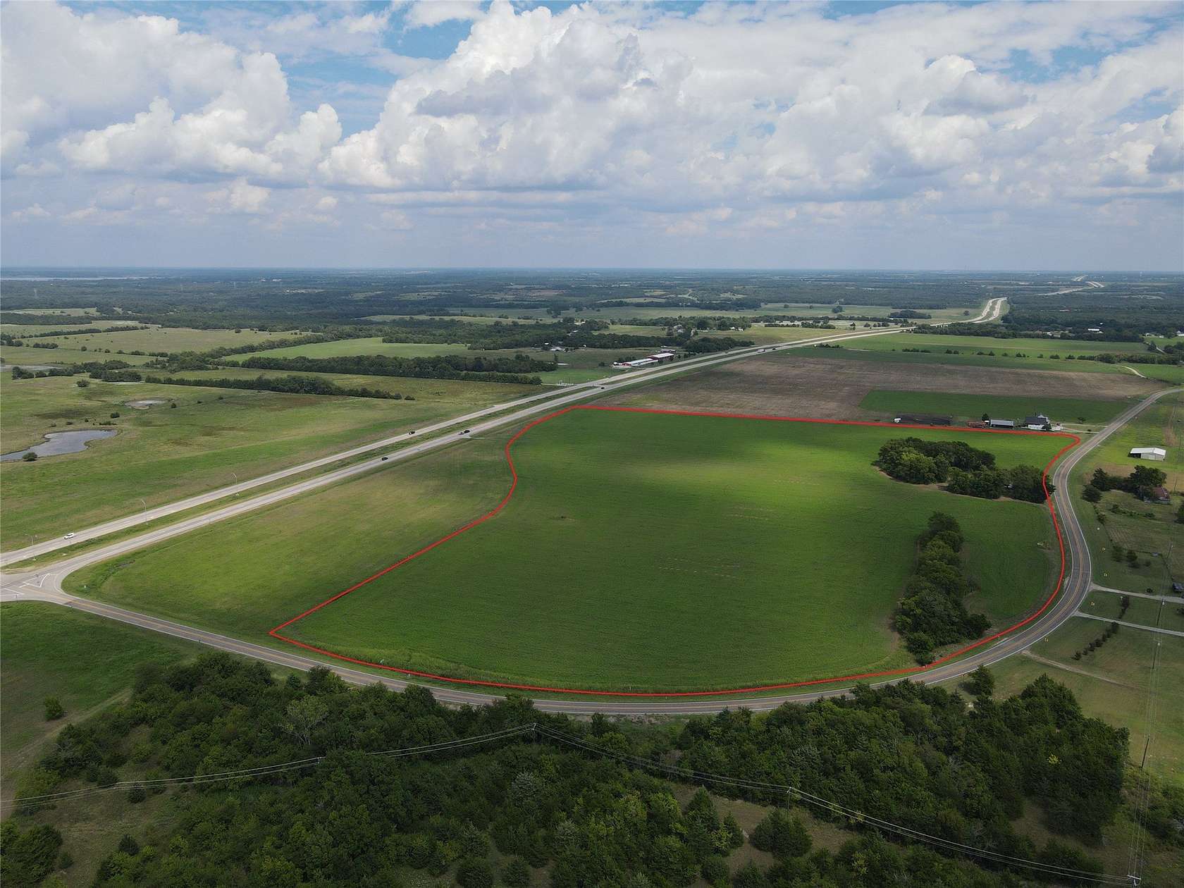 34.5 Acres of Agricultural Land for Sale in Windom, Texas