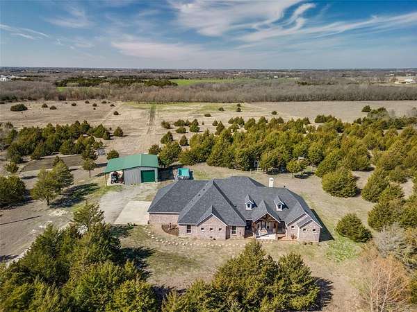 20.5 Acres of Land with Home for Sale in Blue Ridge, Texas