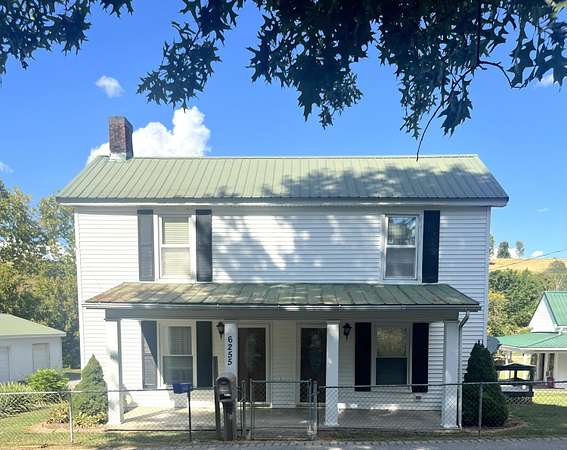 2 Acres of Residential Land with Home for Sale in Mount Sterling, Kentucky