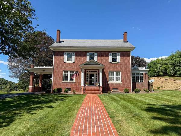 7.9 Acres of Land with Home for Sale in Tazewell, Virginia