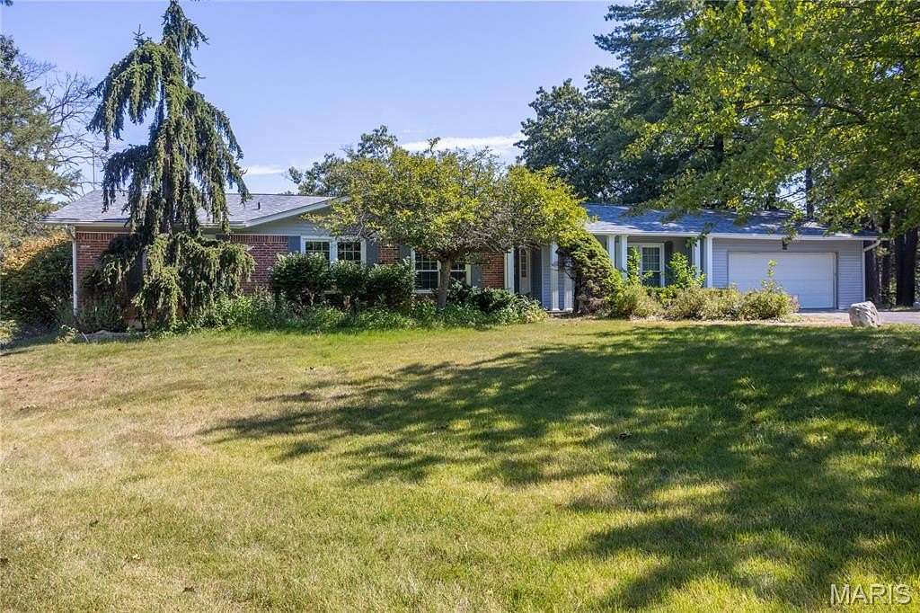 5 Acres of Residential Land with Home for Sale in Warrenton, Missouri