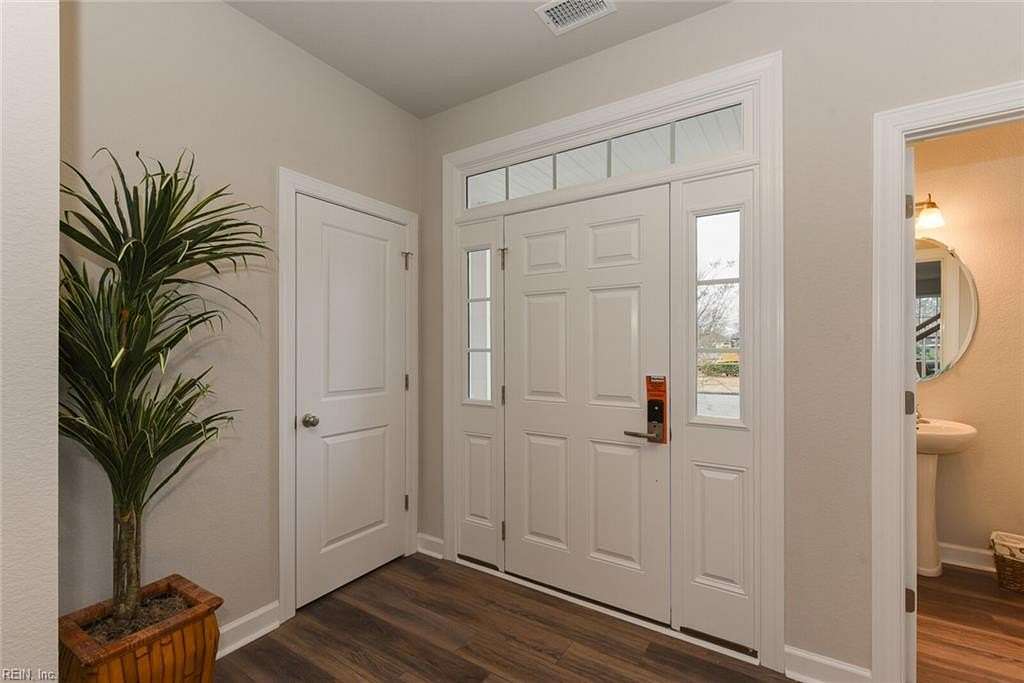 5.5 Acres of Residential Land with Home for Sale in Chesapeake, Virginia