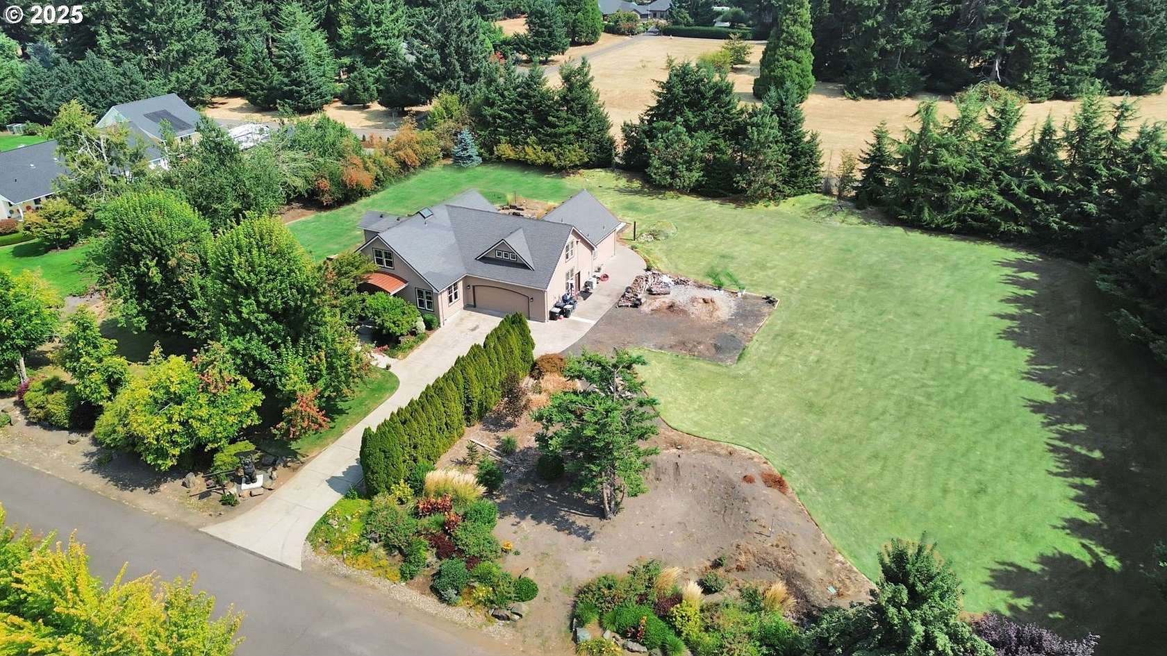 2 Acres of Residential Land with Home for Sale in Pleasant Hill, Oregon