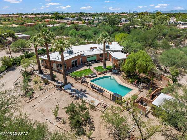 3.9 Acres of Residential Land with Home for Sale in Tucson, Arizona