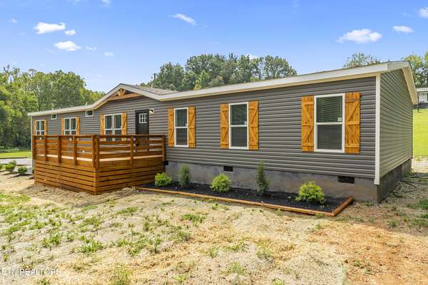 1.5 Acres of Residential Land with Home for Sale in Knoxville, Tennessee