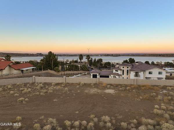 1 Acre of Residential Land for Sale in Palmdale, California