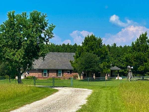 45.2 Acres of Land with Home for Sale in Nacogdoches, Texas