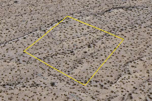 2.35 Acres of Residential Land for Sale in Golden Valley, Arizona
