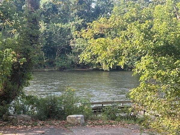 1.68 Acres of Residential Land for Sale in Norfork, Arkansas