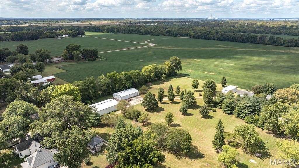 4 Acres of Residential Land with Home for Sale in Marissa, Illinois