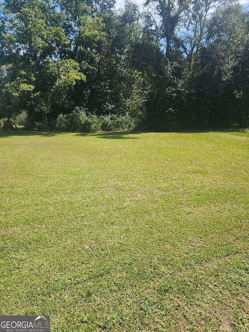 6 Acres of Residential Land for Sale in Baxley, Georgia