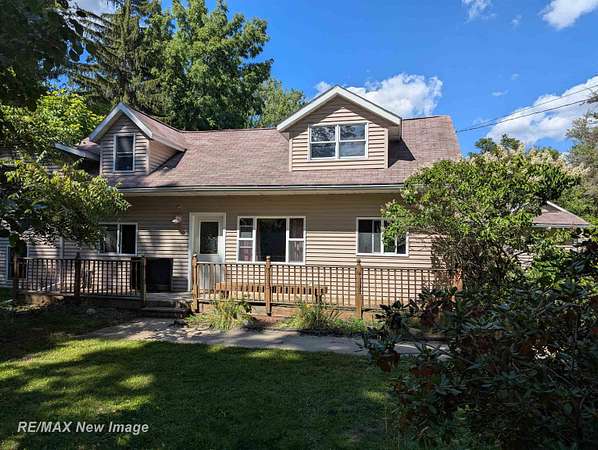 6 Acres of Residential Land with Home for Sale in Saginaw, Michigan