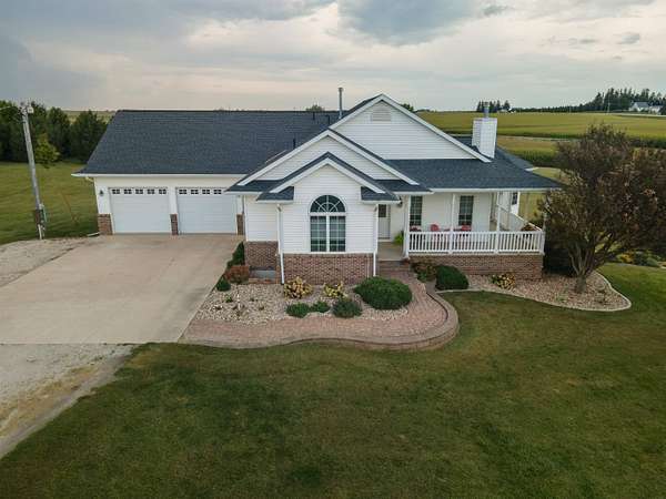 7 Acres of Residential Land with Home for Sale in Parkersburg, Iowa