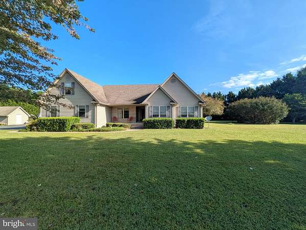 1.72 Acres of Residential Land with Home for Sale in Bridgeville, Delaware